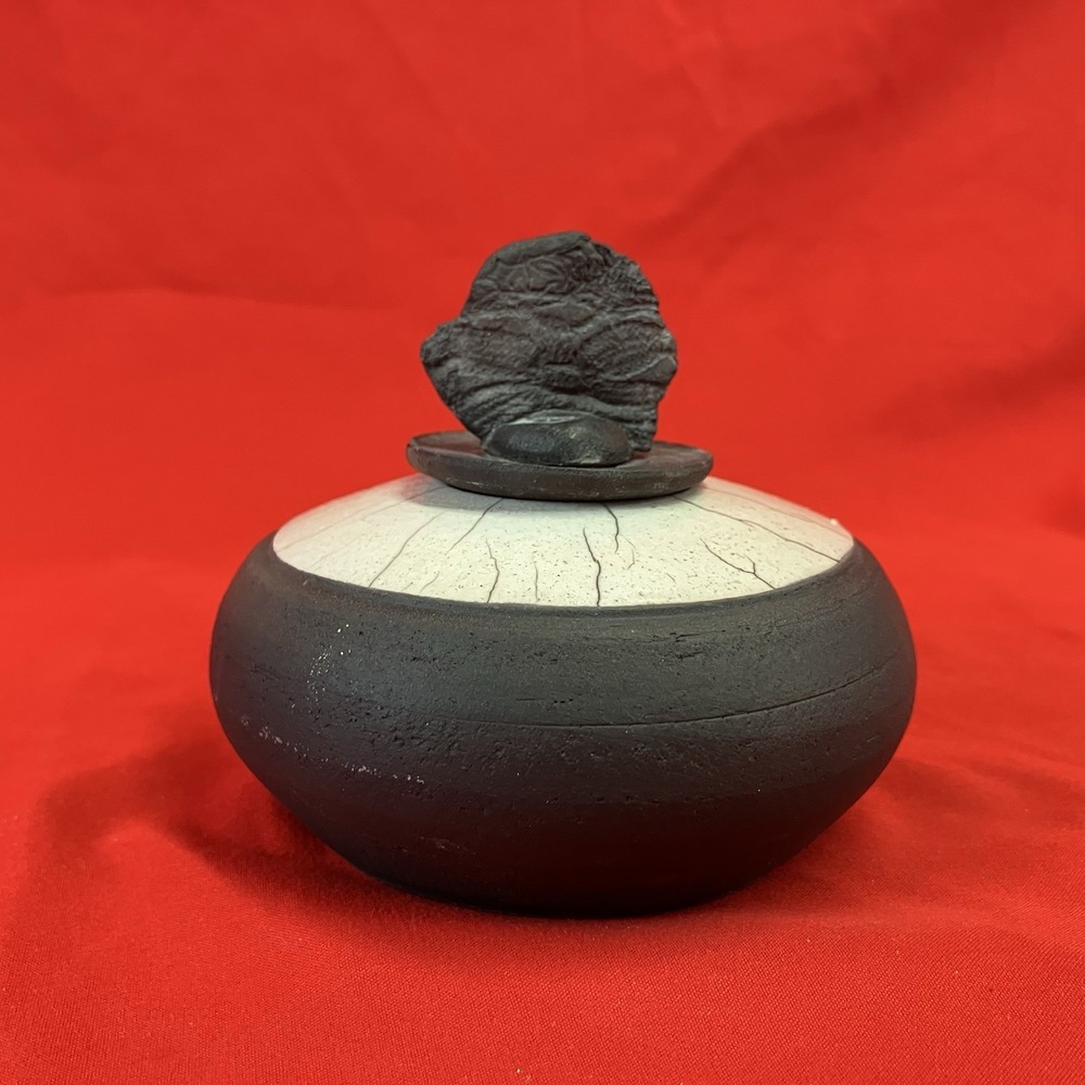 Vintage Raku Lidded‎ Pot Pottery / Karen Beswick / Vase / GA USA / Flaws